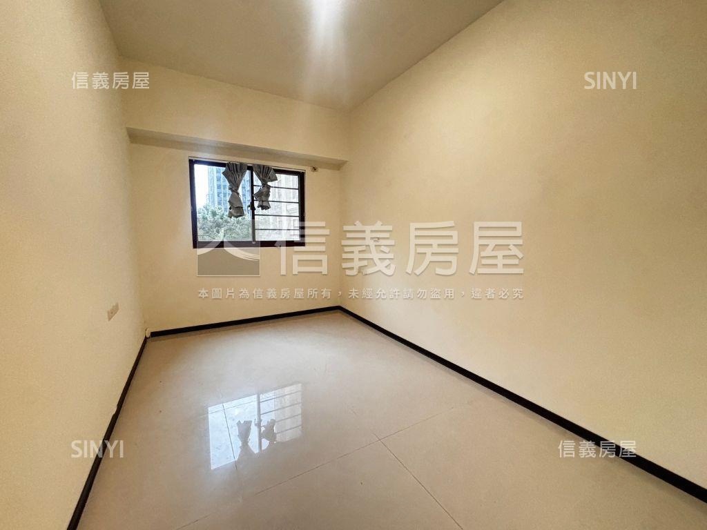 九揚香庭露台４房房屋室內格局與周邊環境