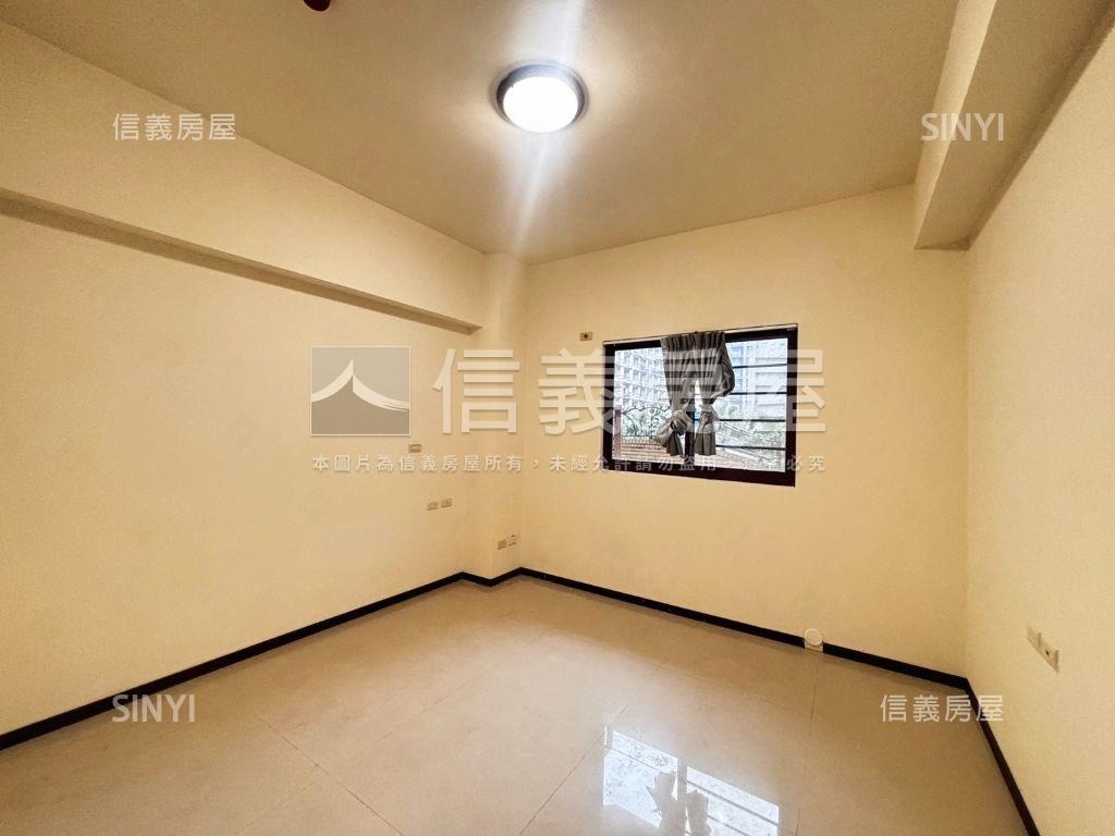 九揚香庭露台４房房屋室內格局與周邊環境
