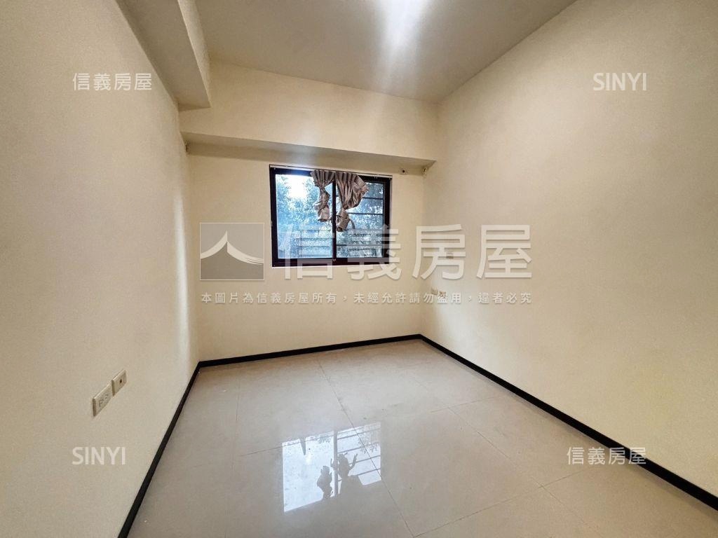 九揚香庭露台４房房屋室內格局與周邊環境