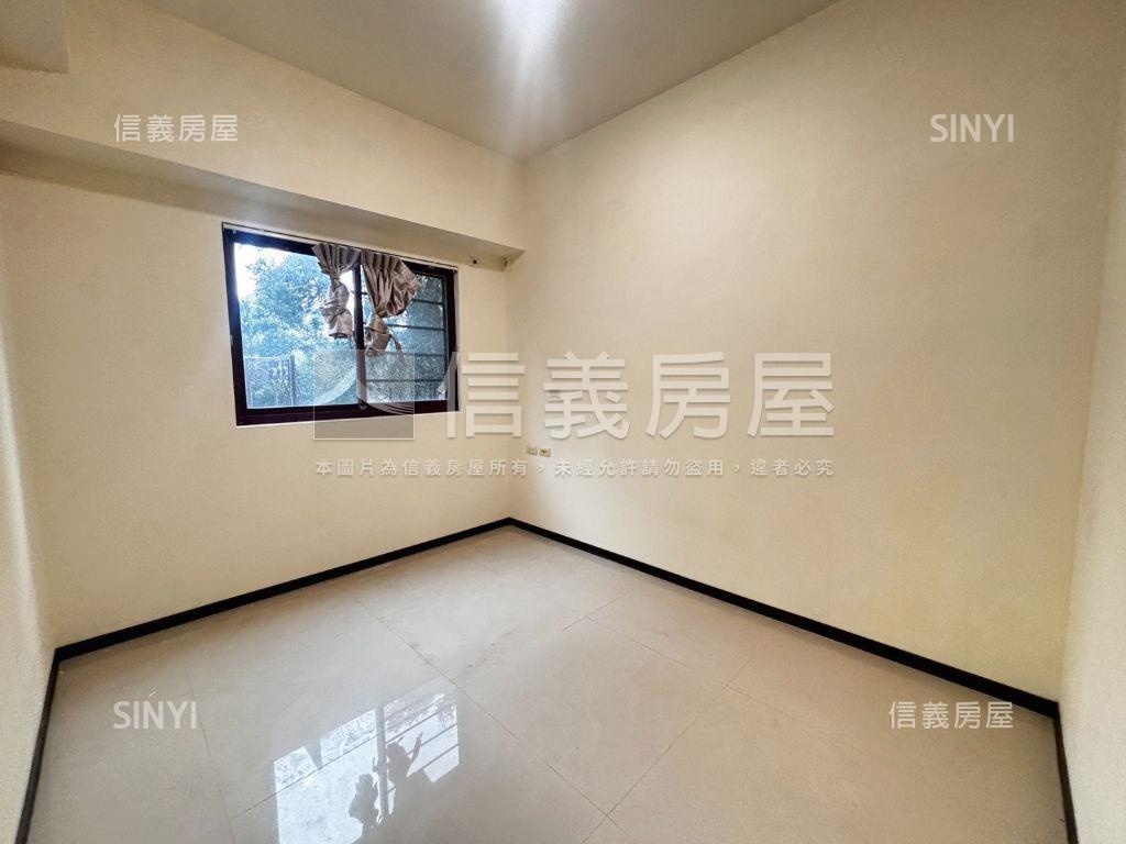 九揚香庭露台４房房屋室內格局與周邊環境