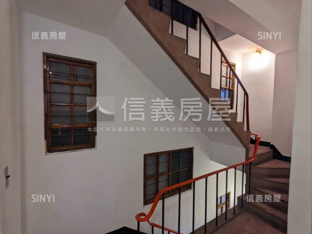 雙十路採光文青風整棟透店房屋室內格局與周邊環境