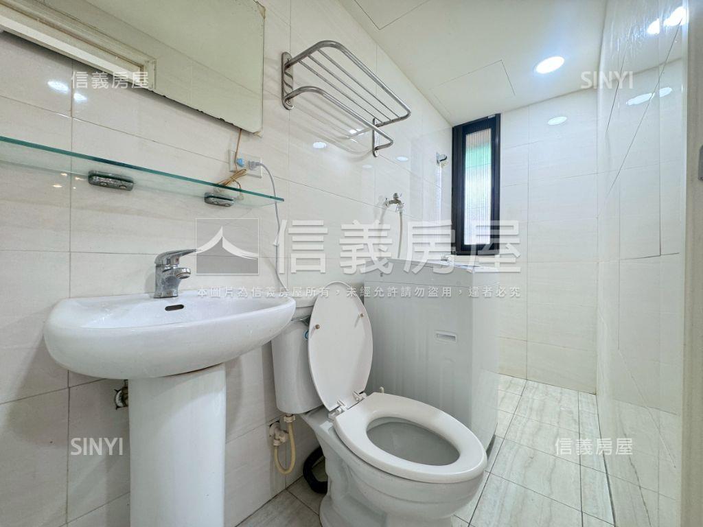 近捷運四維國小站收租三套房屋室內格局與周邊環境