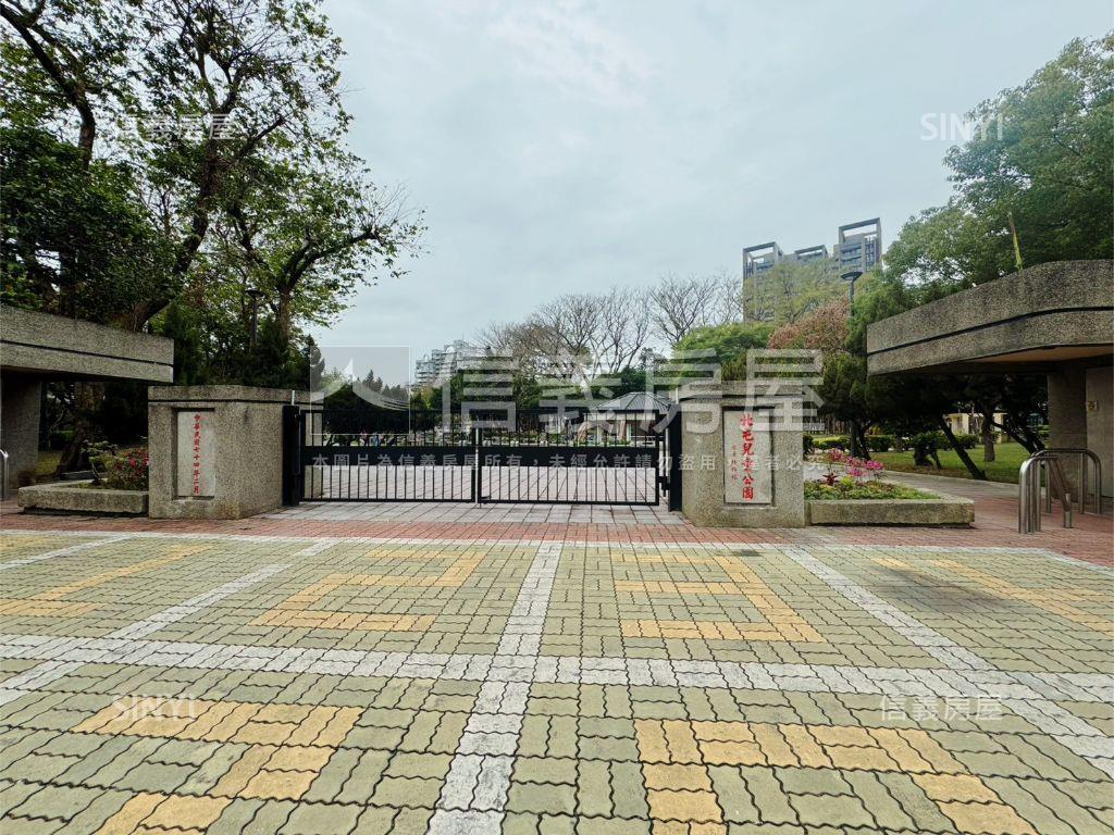 近捷運四維國小站收租三套房屋室內格局與周邊環境