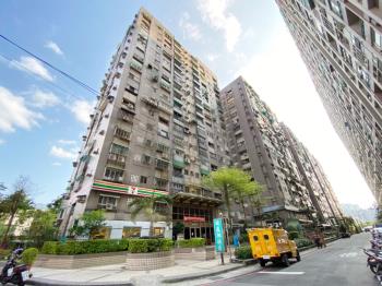 琉森湖三房美邸＋平面車位