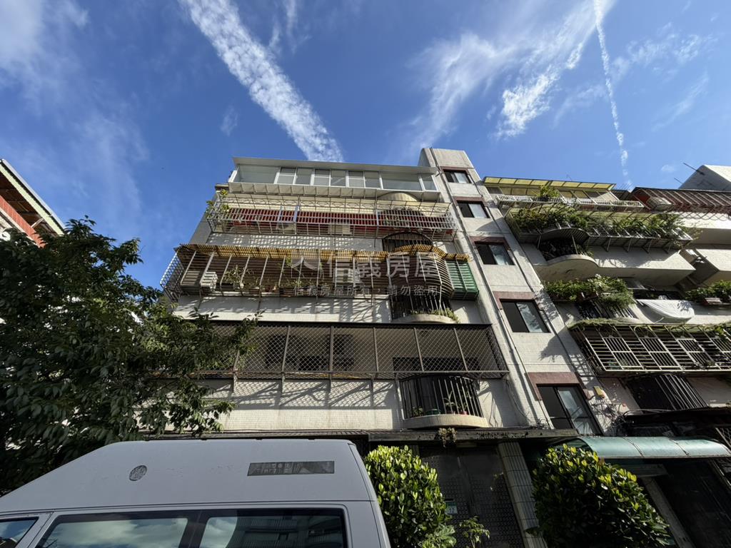 天母德行收租寶房屋室內格局與周邊環境