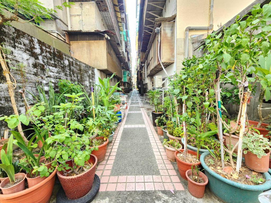 天母德行收租寶房屋室內格局與周邊環境