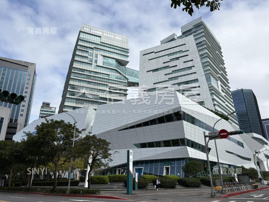 南軟商圈穩定金店面房屋室內格局與周邊環境