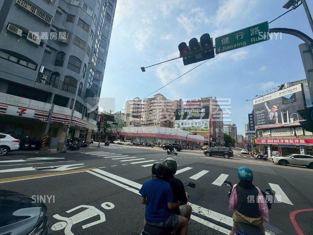 投報佳，中國醫電梯４套房屋室內格局與周邊環境