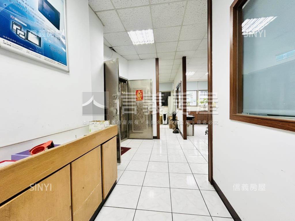 五角大廈．近捷運商辦房屋室內格局與周邊環境