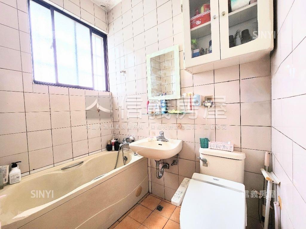 捷運頂加低總價大空間Ａ房屋室內格局與周邊環境