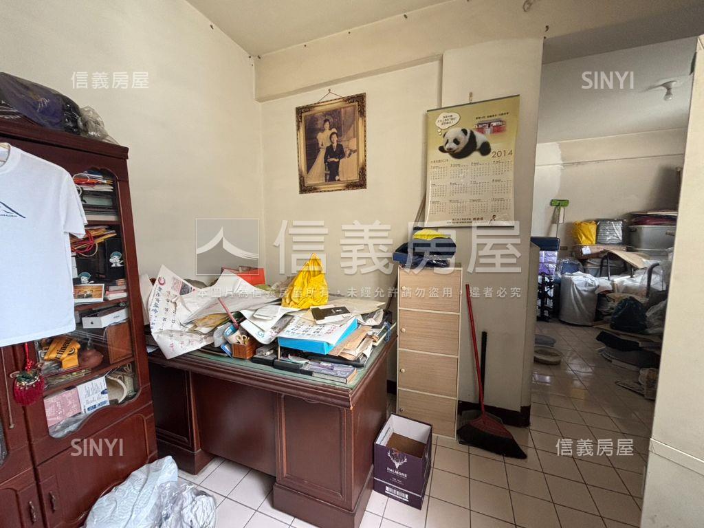 正建成路獨棟雙店面房屋室內格局與周邊環境