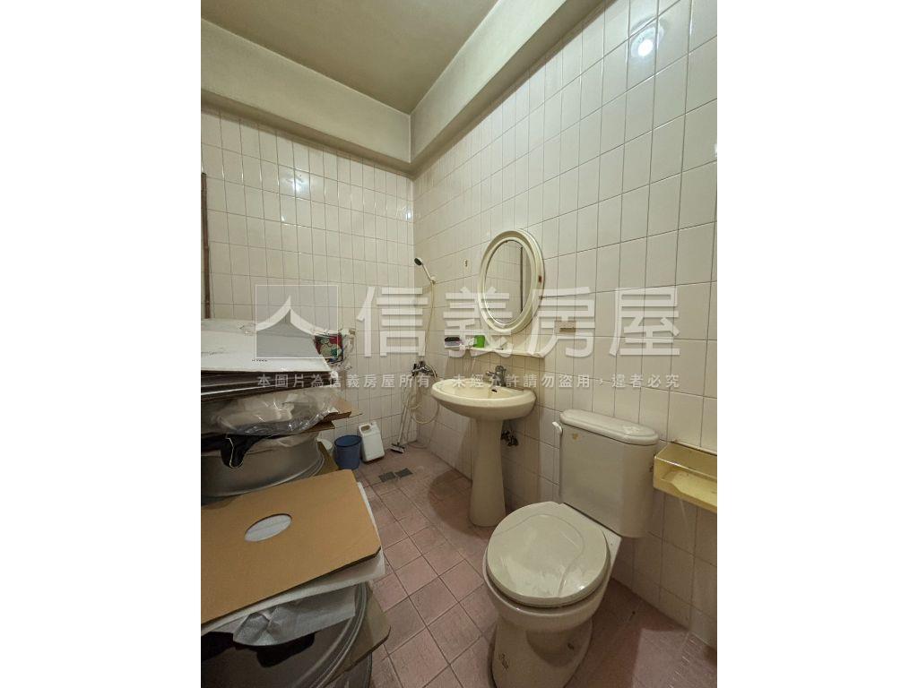 正建成路獨棟雙店面房屋室內格局與周邊環境