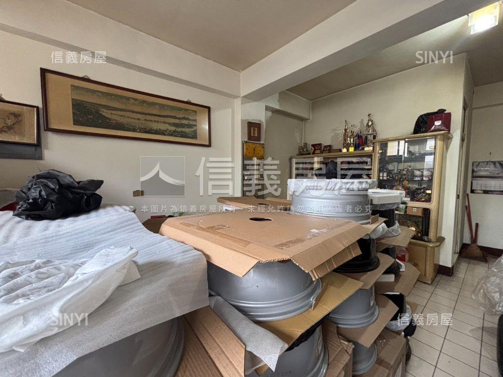 正建成路獨棟雙店面房屋室內格局與周邊環境