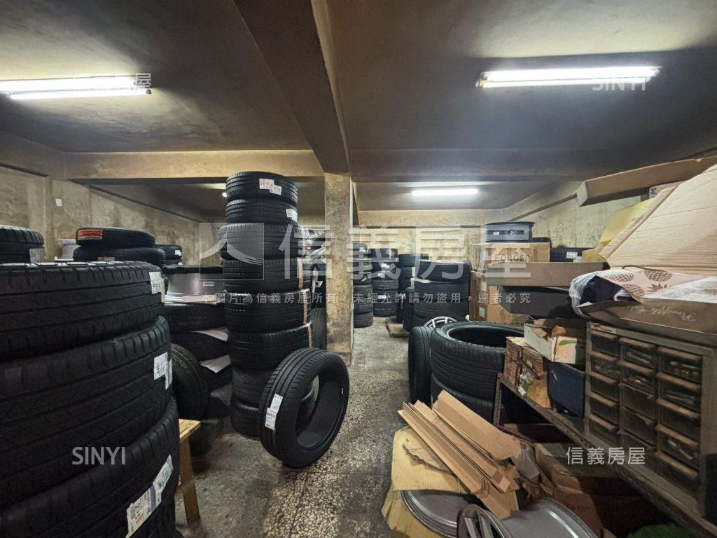 正建成路獨棟雙店面房屋室內格局與周邊環境