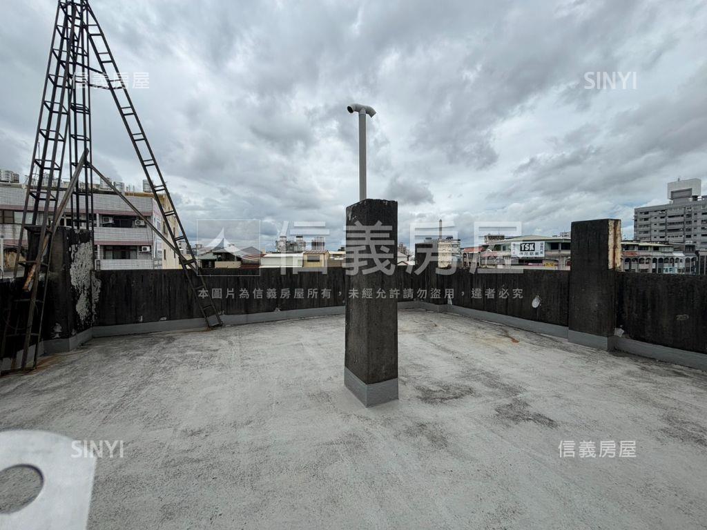 正建成路獨棟雙店面房屋室內格局與周邊環境