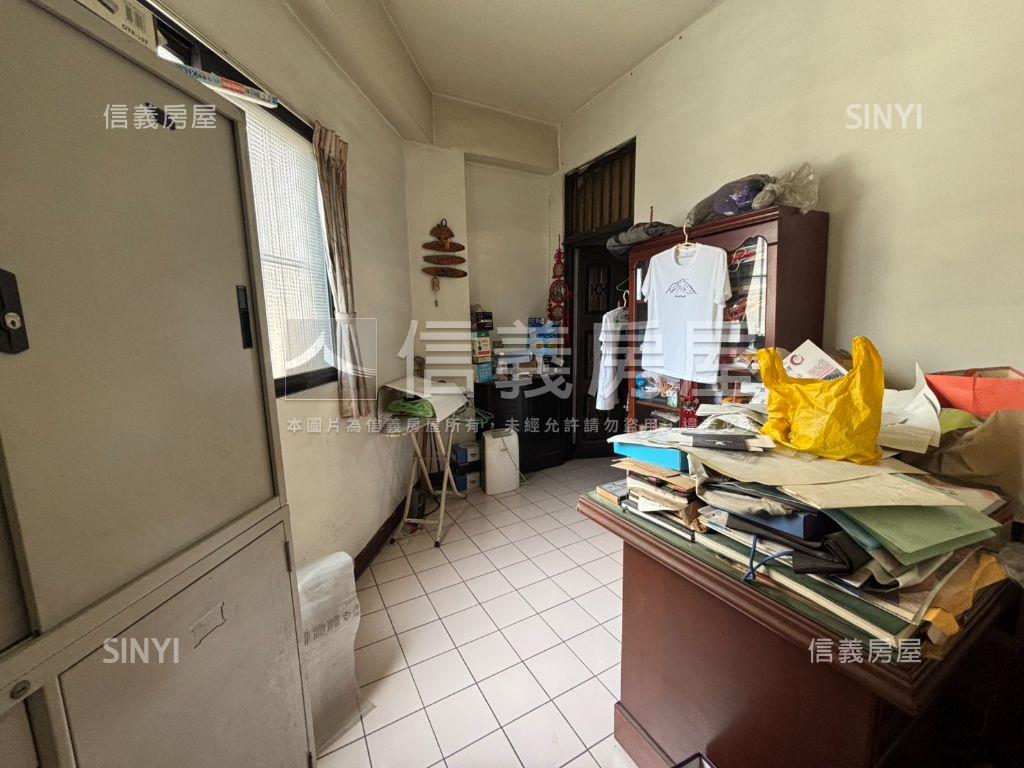 正建成路獨棟雙店面房屋室內格局與周邊環境