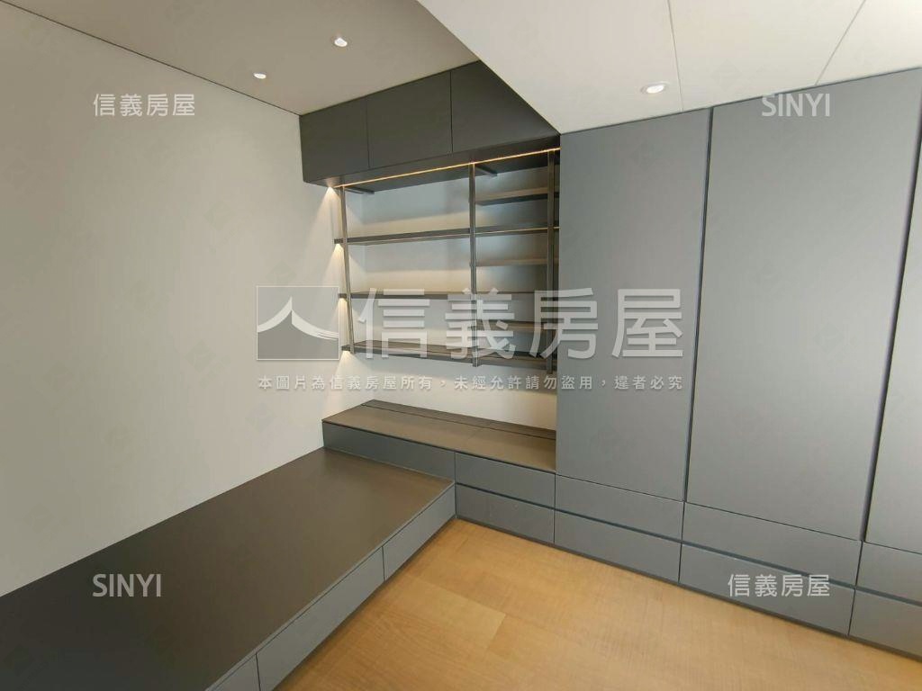 附中學區方正美妝四房房屋室內格局與周邊環境