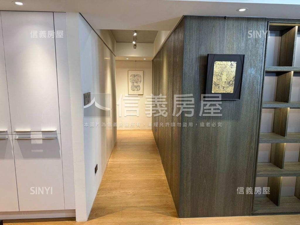 附中學區方正美妝四房房屋室內格局與周邊環境
