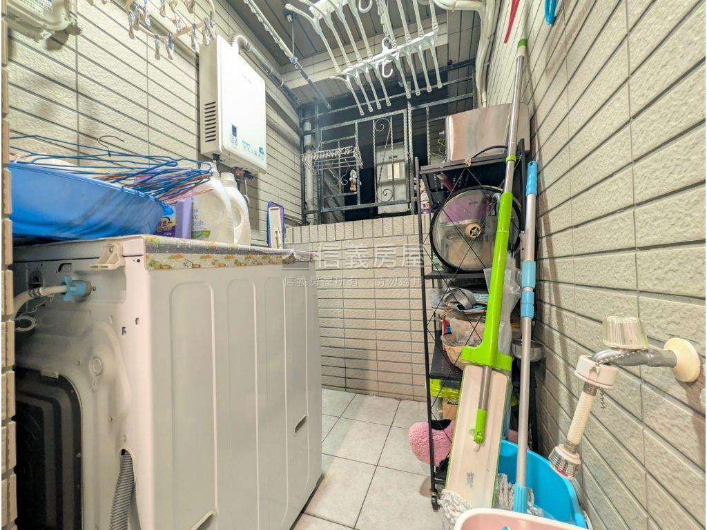 蘇黎市採光四房車位房屋室內格局與周邊環境