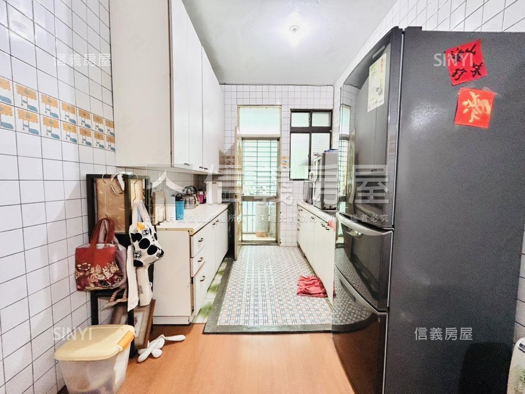 前後陽台．方正公寓３樓房屋室內格局與周邊環境