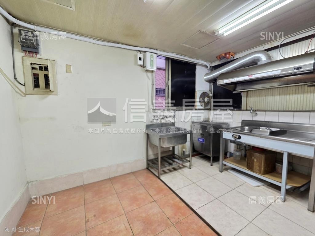 二期公園旁雙併透店房屋室內格局與周邊環境