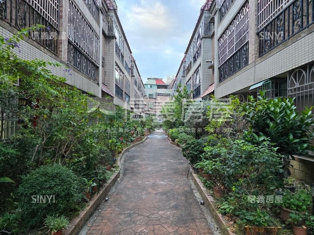 二期公園旁雙併透店房屋室內格局與周邊環境