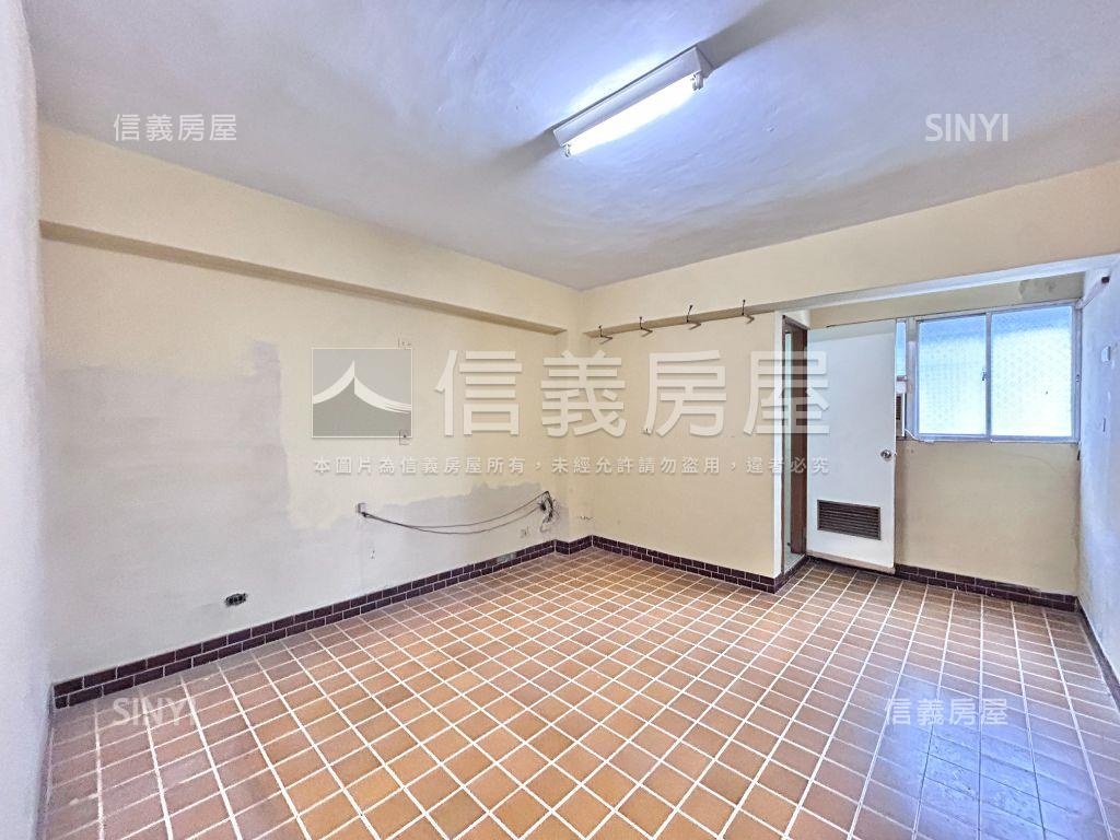 中正國小旁首購成家華廈房屋室內格局與周邊環境