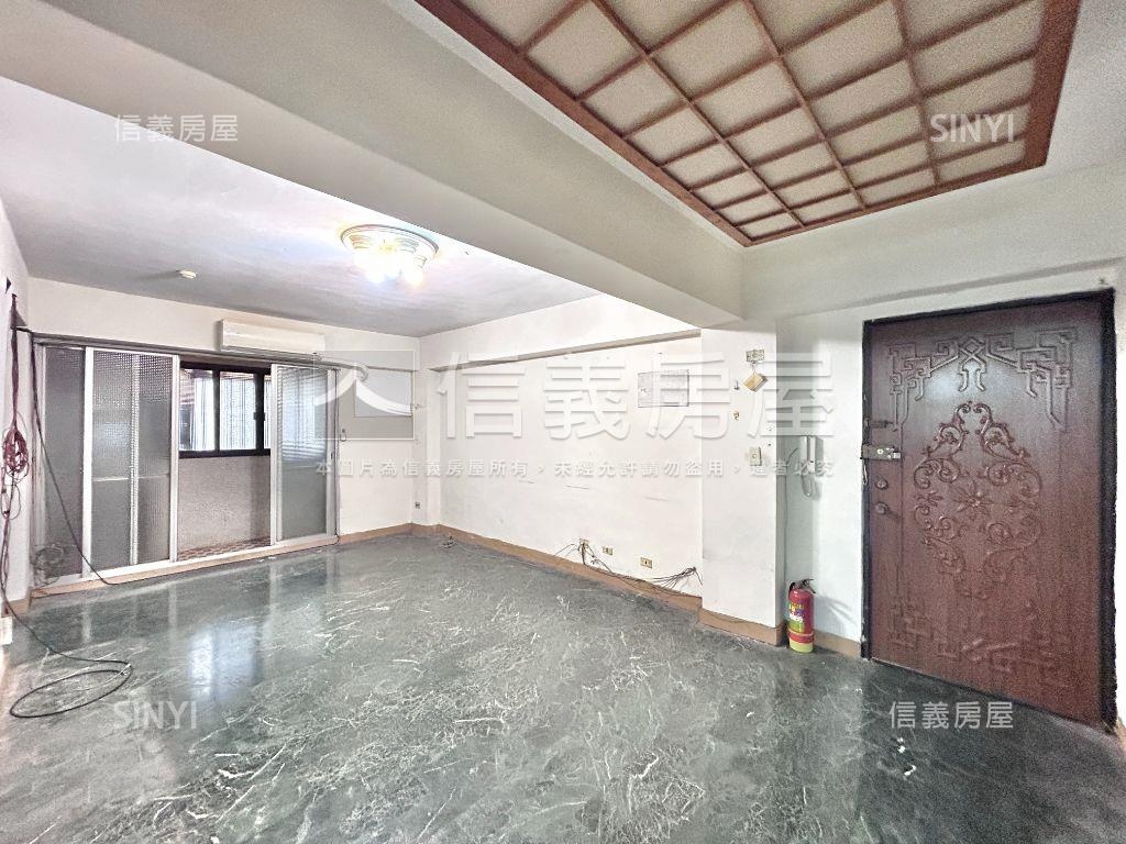 中正國小旁首購成家華廈房屋室內格局與周邊環境