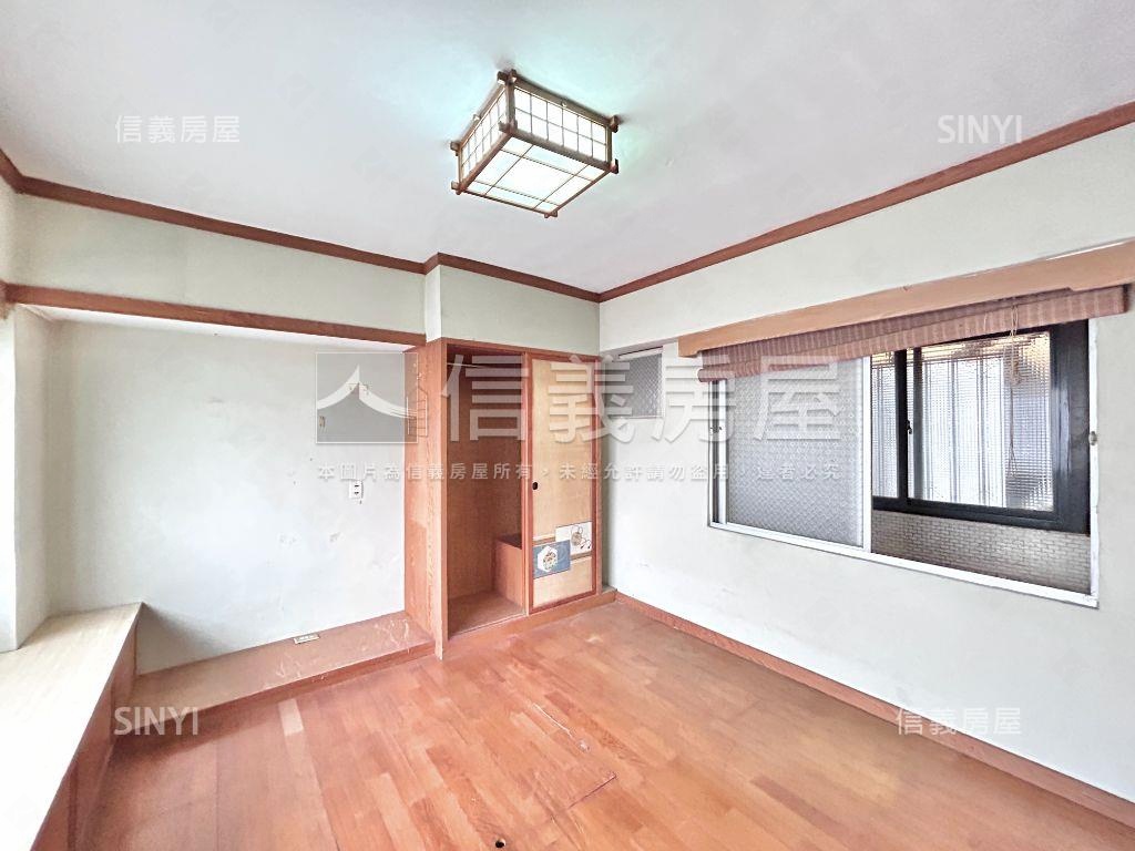 中正國小旁首購成家華廈房屋室內格局與周邊環境