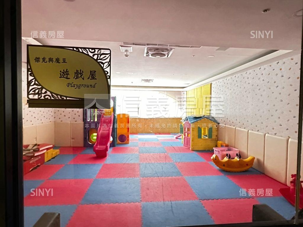 未來市家樂福商圈兩房車位房屋室內格局與周邊環境