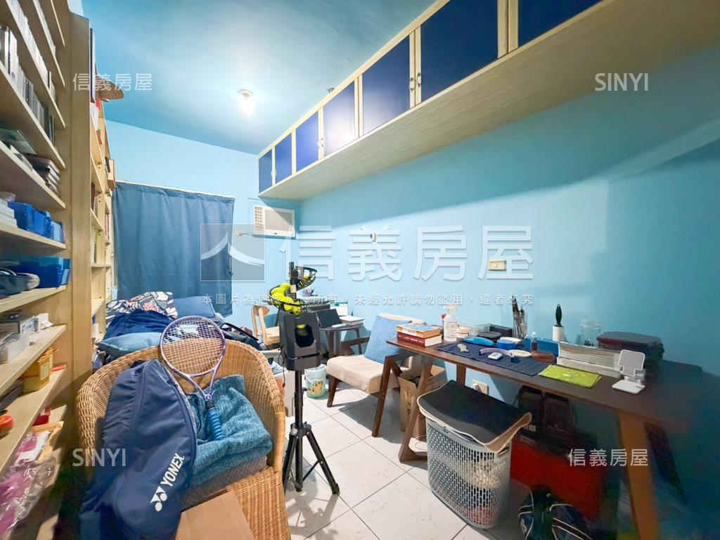 台北瑞士２＋１坡平車位房屋室內格局與周邊環境