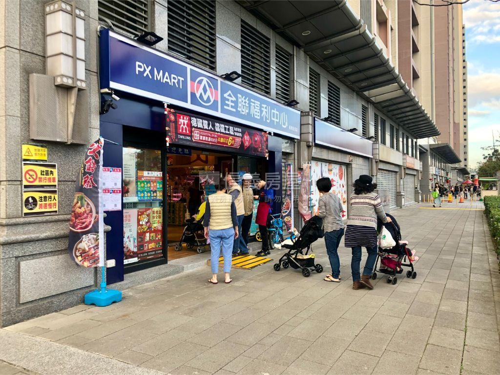 大觀二段方正裝潢美三樓房屋室內格局與周邊環境