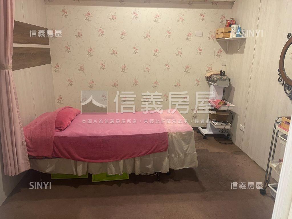 小港名發新境金店面房屋室內格局與周邊環境