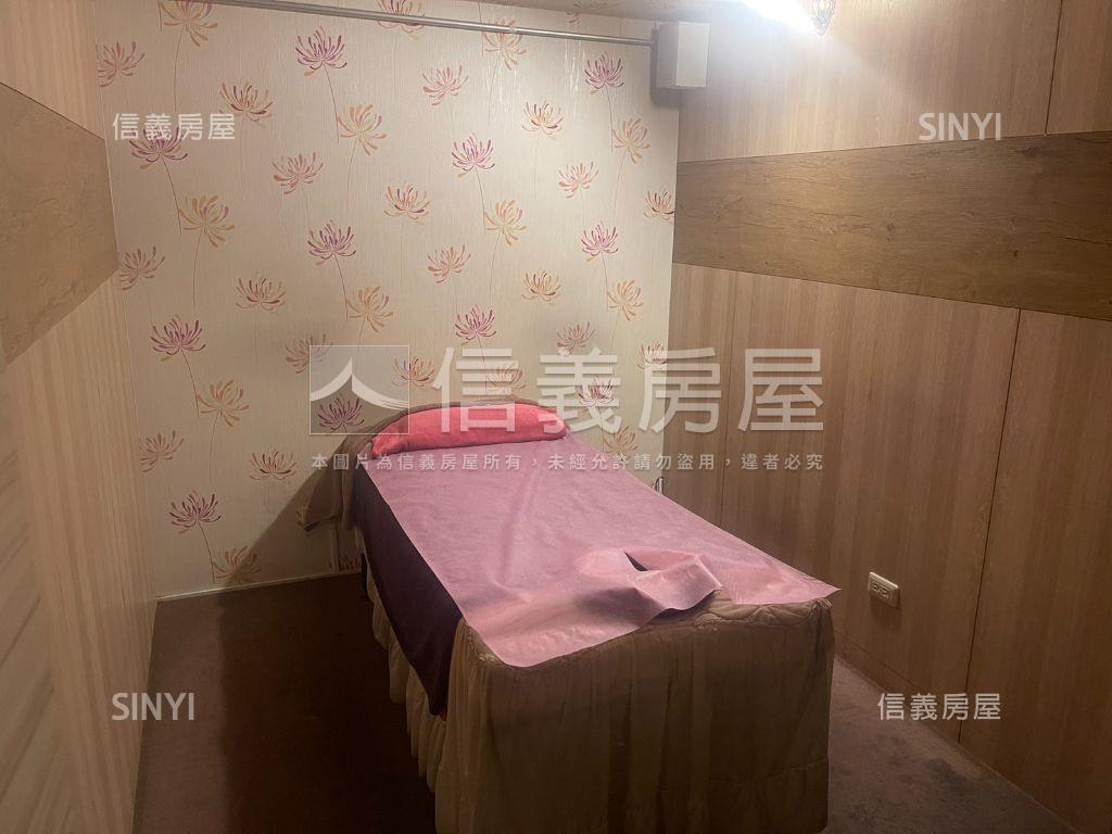 小港名發新境金店面房屋室內格局與周邊環境