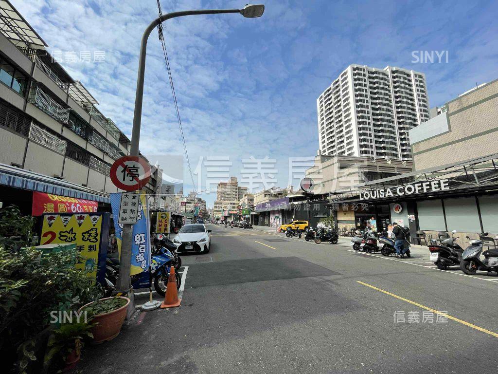 小港名發新境金店面房屋室內格局與周邊環境
