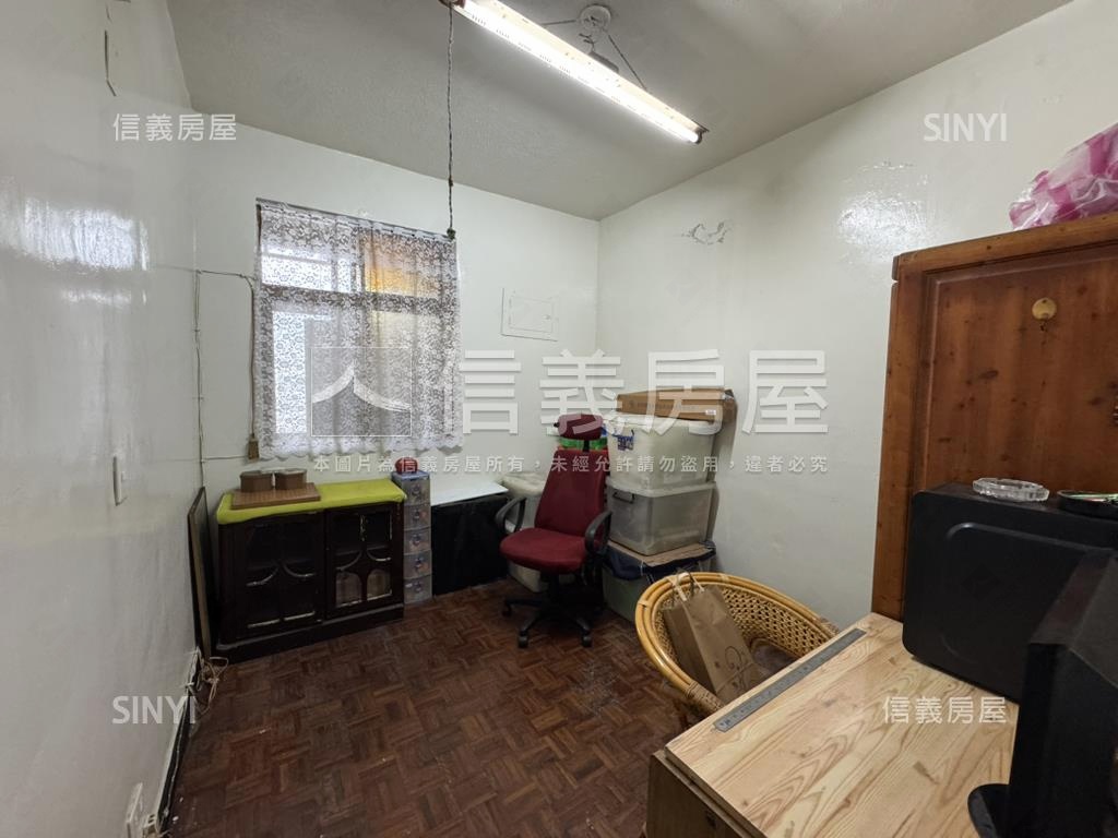 近捷運低總價三房房屋室內格局與周邊環境