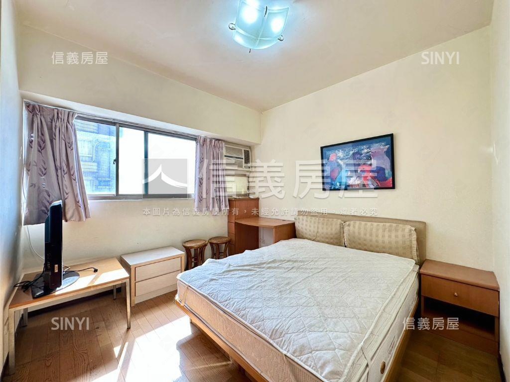 捷運龍鳳會電梯三房車位房屋室內格局與周邊環境