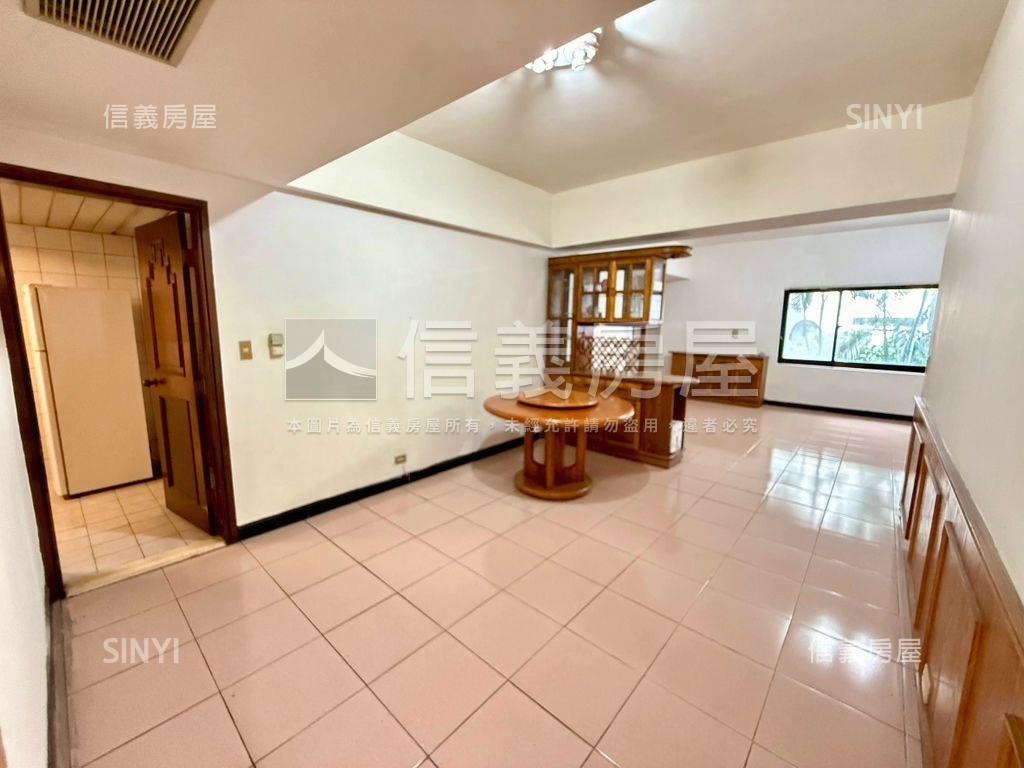 可看仁愛林蔭帝景天廈名邸房屋室內格局與周邊環境