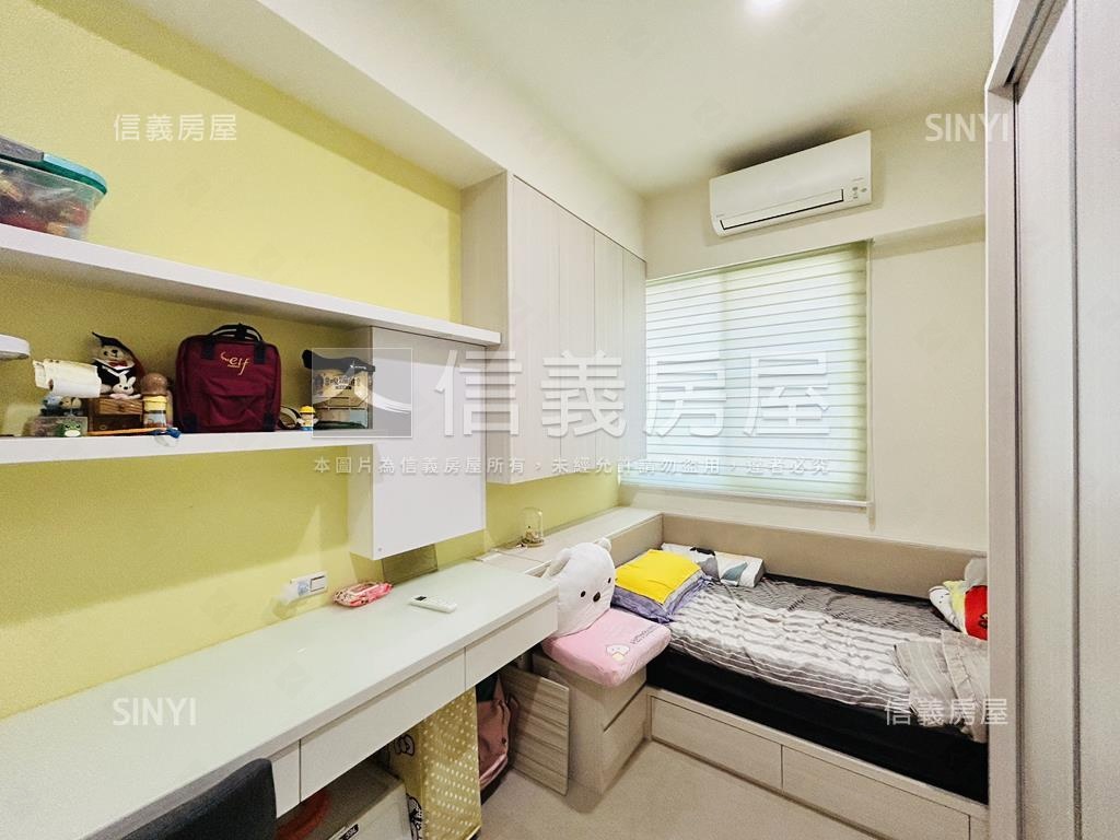 重劃區。臻藏四房車位房屋室內格局與周邊環境