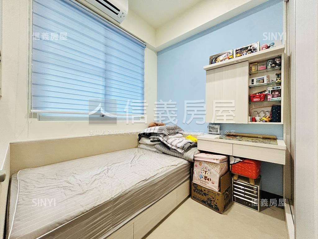 重劃區。臻藏四房車位房屋室內格局與周邊環境
