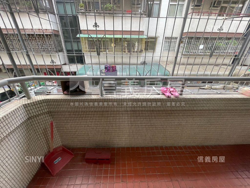 國泰建設二中四房首購看這房屋室內格局與周邊環境