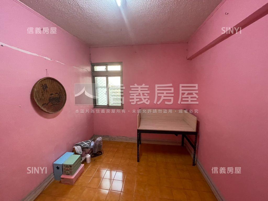 國泰建設二中四房首購看這房屋室內格局與周邊環境