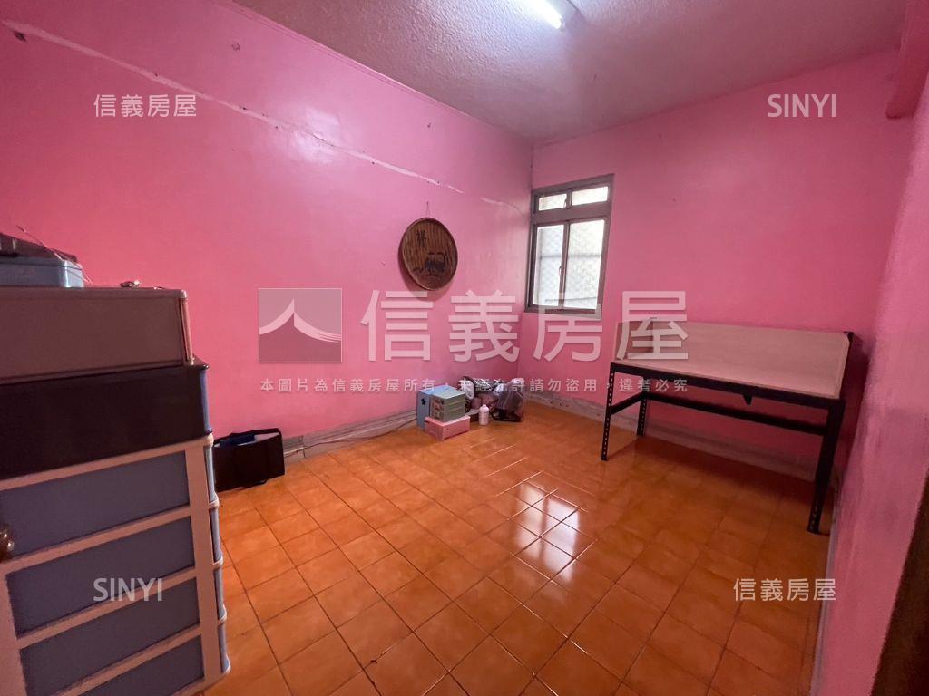 國泰建設二中四房首購看這房屋室內格局與周邊環境