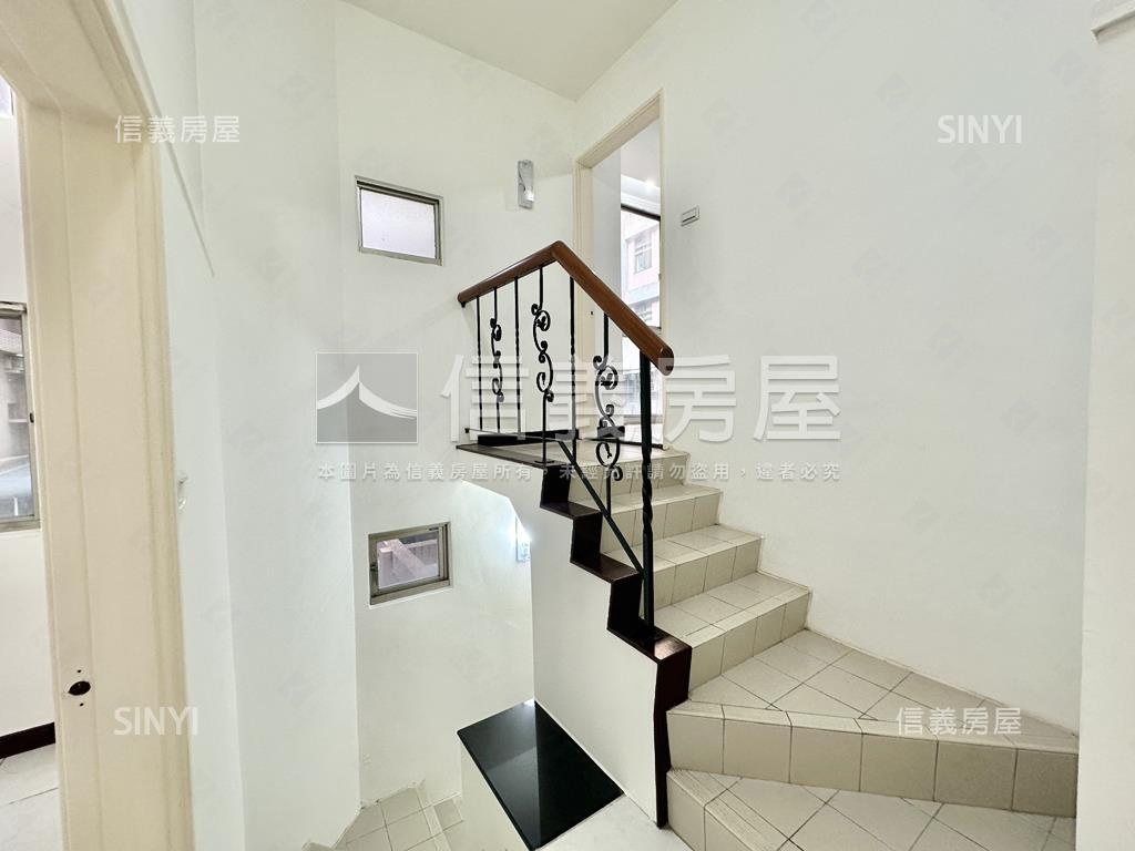 近商場環境宜居３房雙車位房屋室內格局與周邊環境