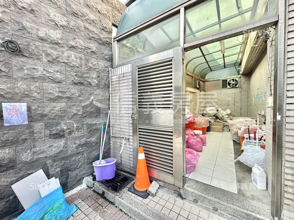 近商場環境宜居３房雙車位房屋室內格局與周邊環境