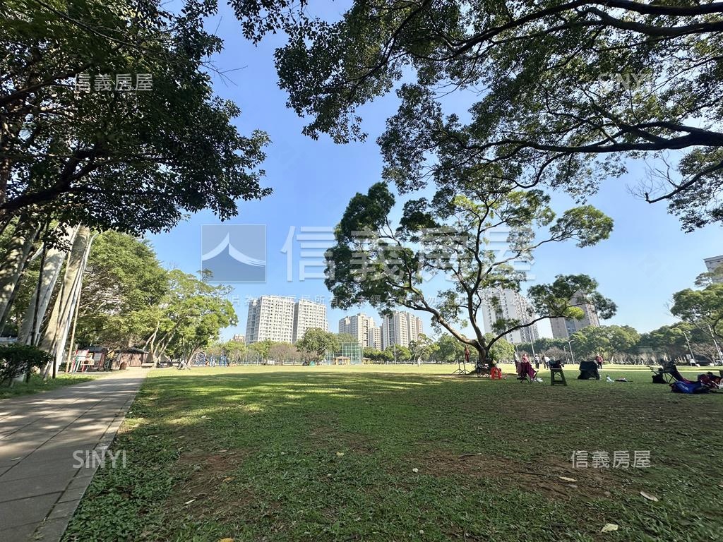 近商場環境宜居３房雙車位房屋室內格局與周邊環境