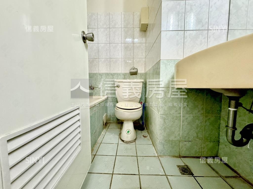 工學商圈２房１室尬平車房屋室內格局與周邊環境