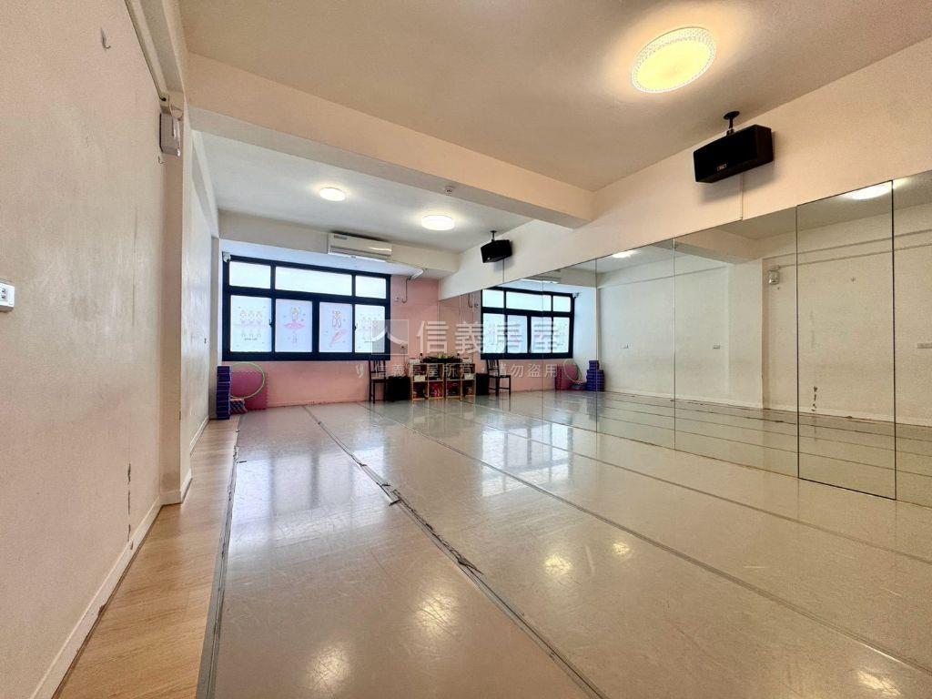 近洲際漢神百貨金透店房屋室內格局與周邊環境