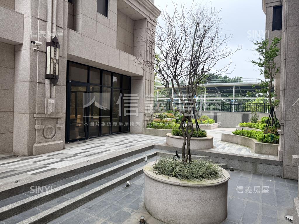 近宋屋國小澐鋒３房車位房屋室內格局與周邊環境