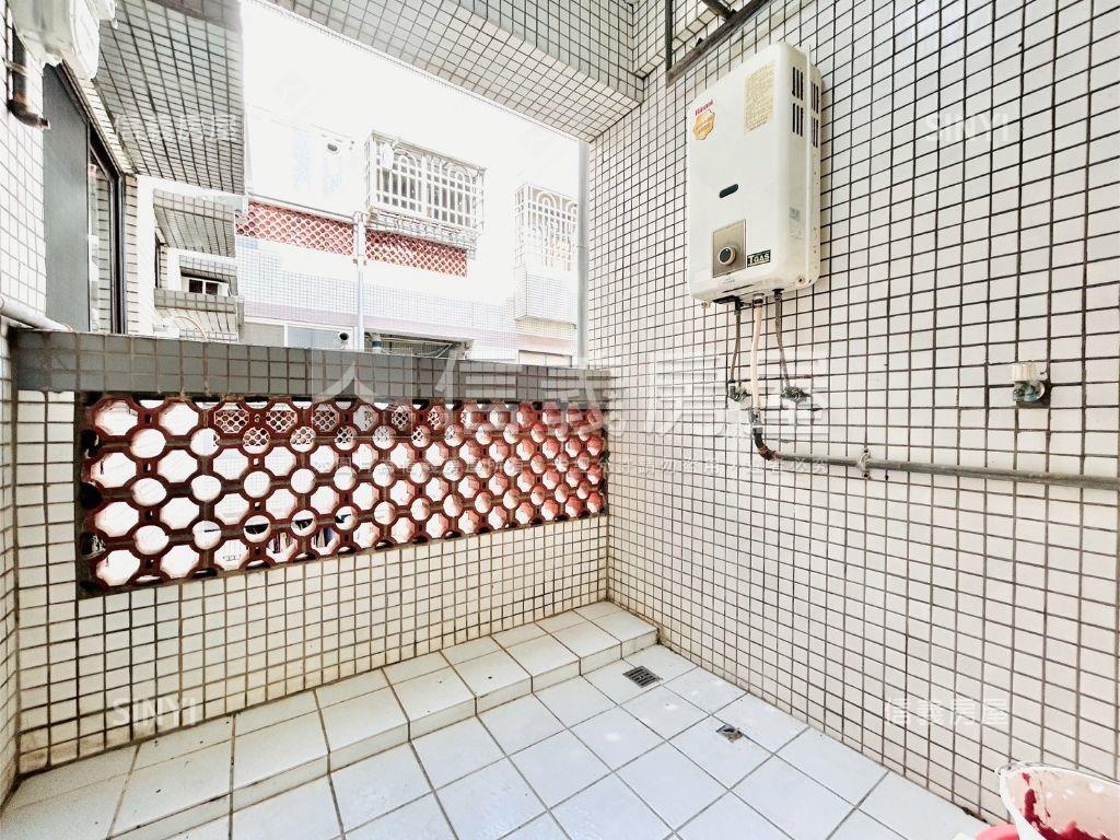 國安國宅溫馨大三房房屋室內格局與周邊環境